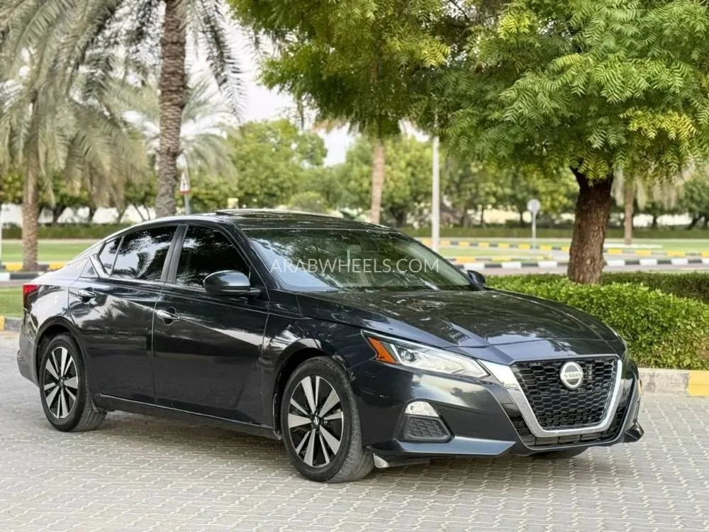 Nissan Altima 2022 for Sale in Sharjah Image-2