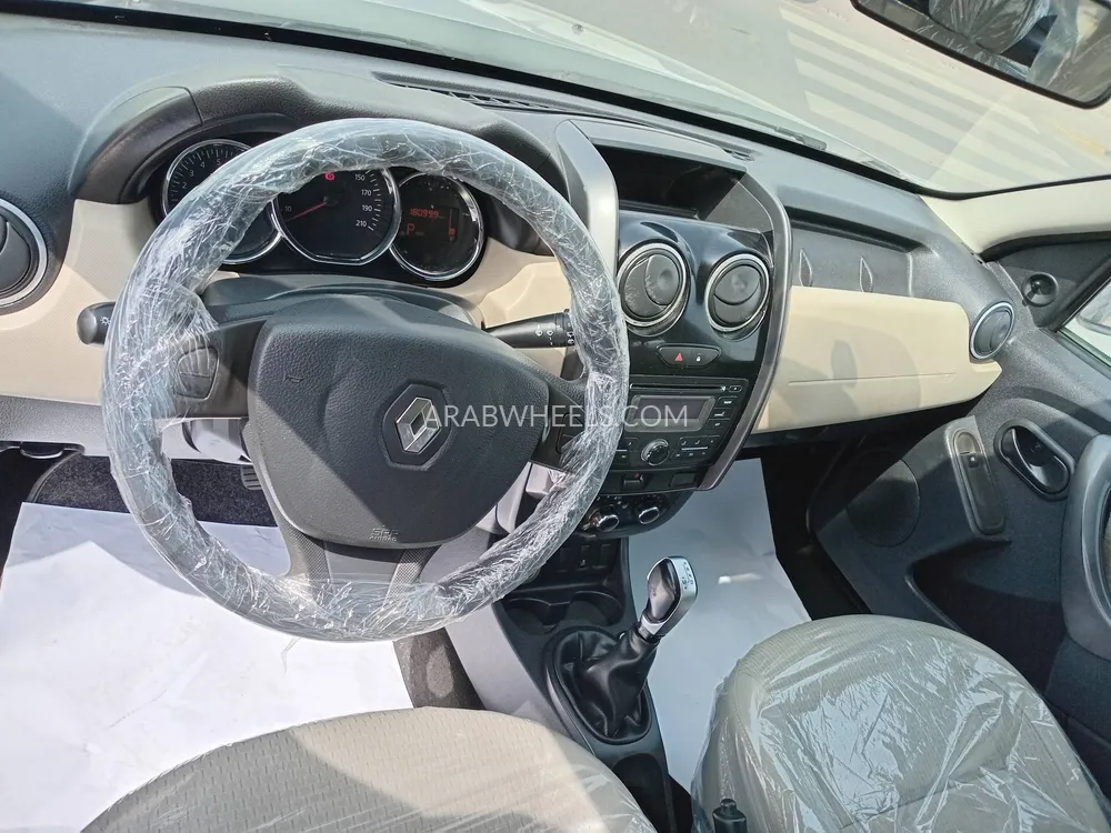 Renault Duster 2018 for Sale in Sharjah Image-7