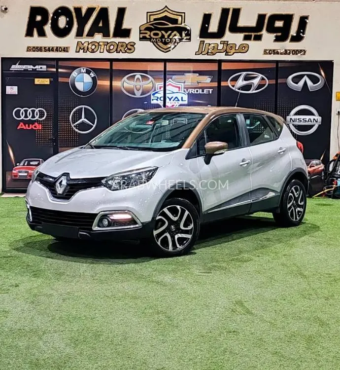 Renault Captur 2017 for Sale in Umm Al Quwain Image-4