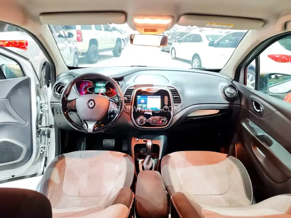 Renault Captur 2017 for Sale in Umm Al Quwain Image-19
