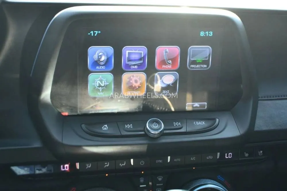 شيفروليه كامارو 2017 for Sale in الشارقة Image-12