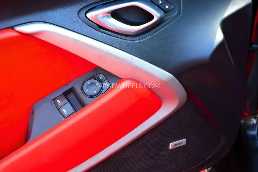 Chevrolet Camaro 2023 for Sale in Sharjah Image-10