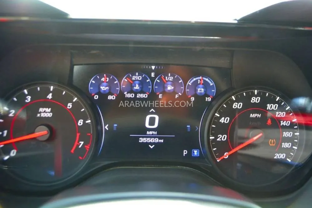 Chevrolet Camaro 2023 for Sale in Sharjah Image-13