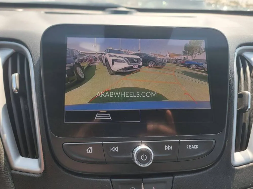 Chevrolet Malibu 2023 for Sale in Sharjah Image-14