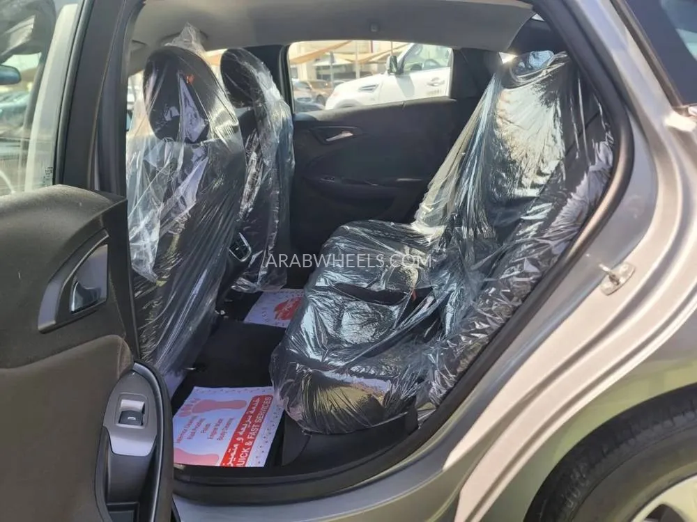 Chevrolet Malibu 2023 for Sale in Sharjah Image-17