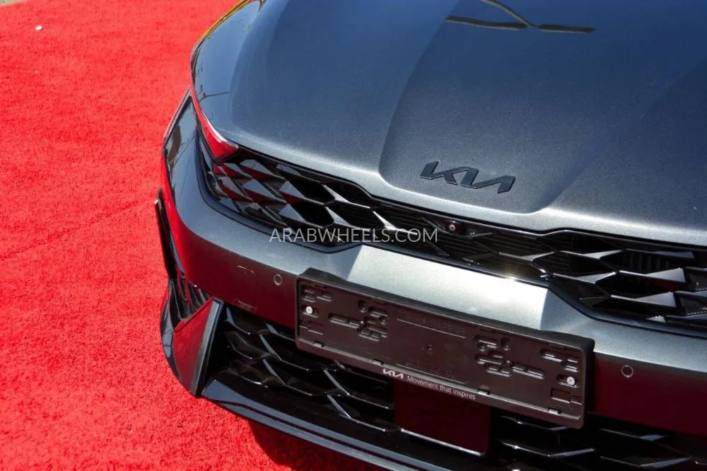 Kia K5 2025 for Sale in Sharjah Image-9