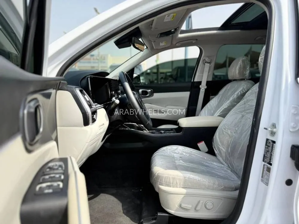 Kia Sorento 2023 for Sale in Sharjah Image-9