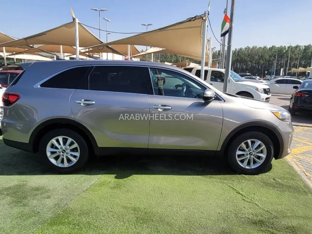 كيا سورينتو 2019 for Sale in الشارقة Image-7