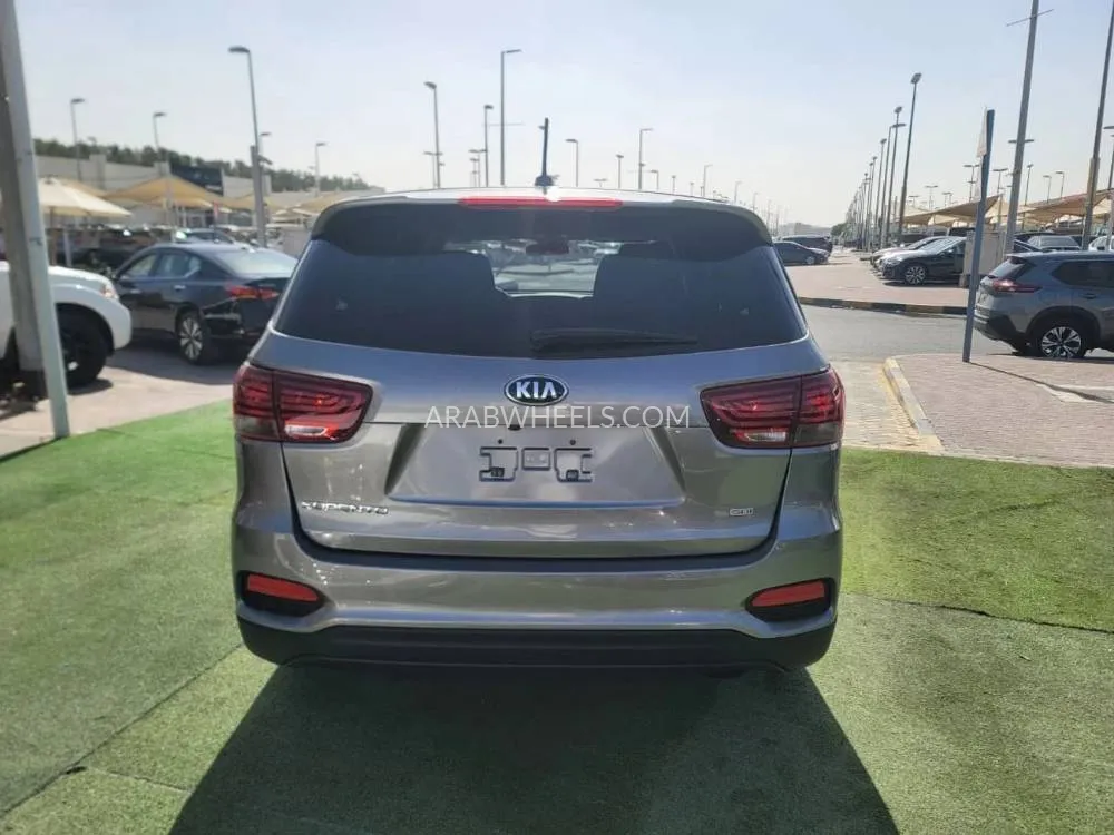 كيا سورينتو 2019 for Sale in الشارقة Image-10