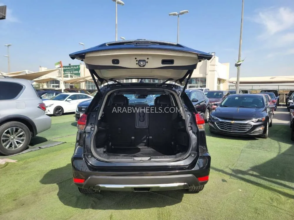 نيسان إكس تريل 2018 for Sale in الشارقة Image-8