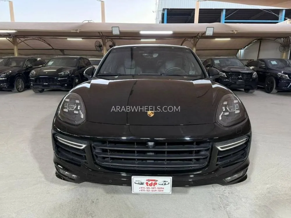 Porsche Cayenne 2017 for Sale in Dubai Image-8