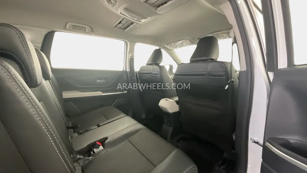 Toyota Veloz 2025 for Sale in Dubai Image-12