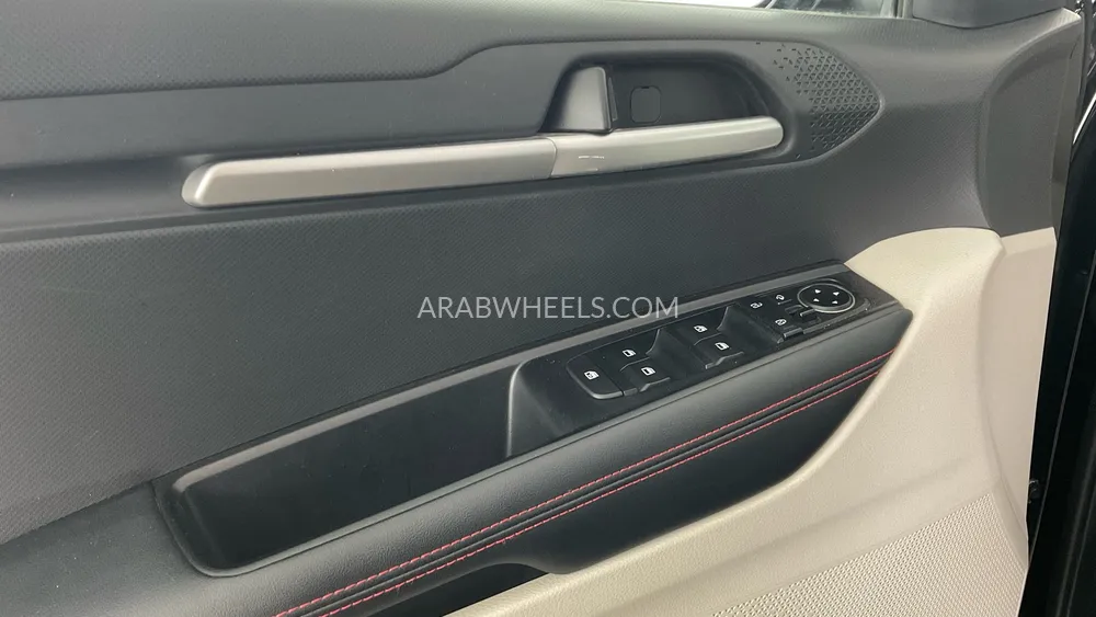 Kia Sonet 2024 for Sale in Sharjah Image-35