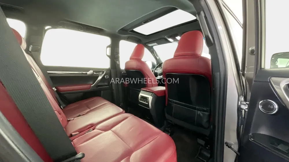 Lexus GX 2022 for Sale in Sharjah Image-27