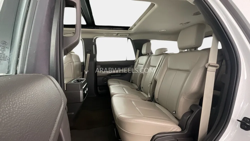 Ford Expedition 2021 for Sale in Dubai Image-13