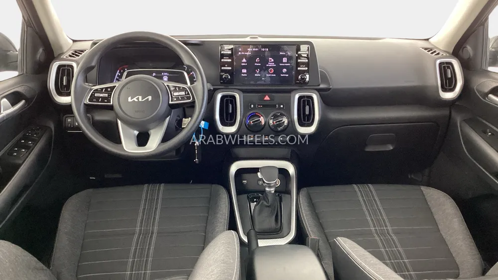 Kia Sonet 2024 for Sale in Sharjah Image-11