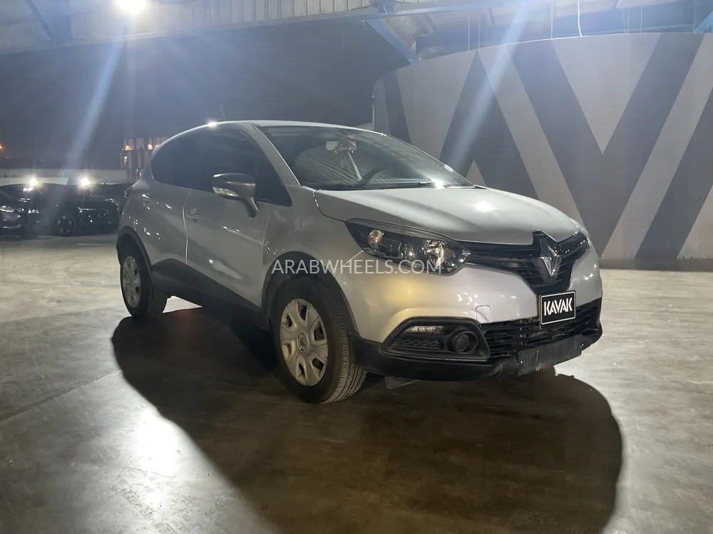 Renault Captur 2017 for Sale in Sharjah Image-3
