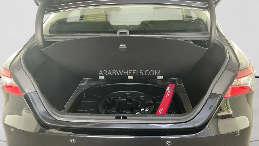 Toyota Camry 2023 for Sale in Sharjah Image-14