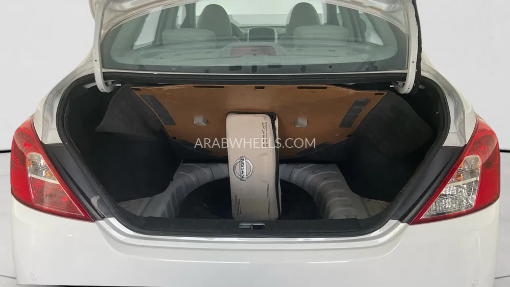 Nissan Sunny 2023 for Sale in Dubai Image-14