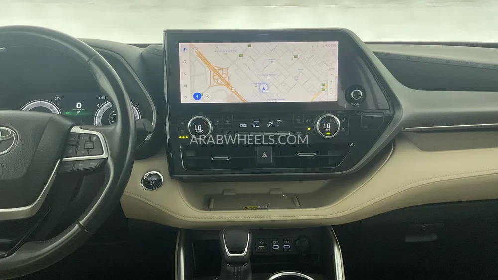 Toyota Highlander 2023 for Sale in Dubai Image-28