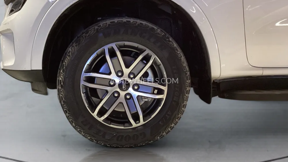 Ford Everest 2024 for Sale in Dubai Image-9