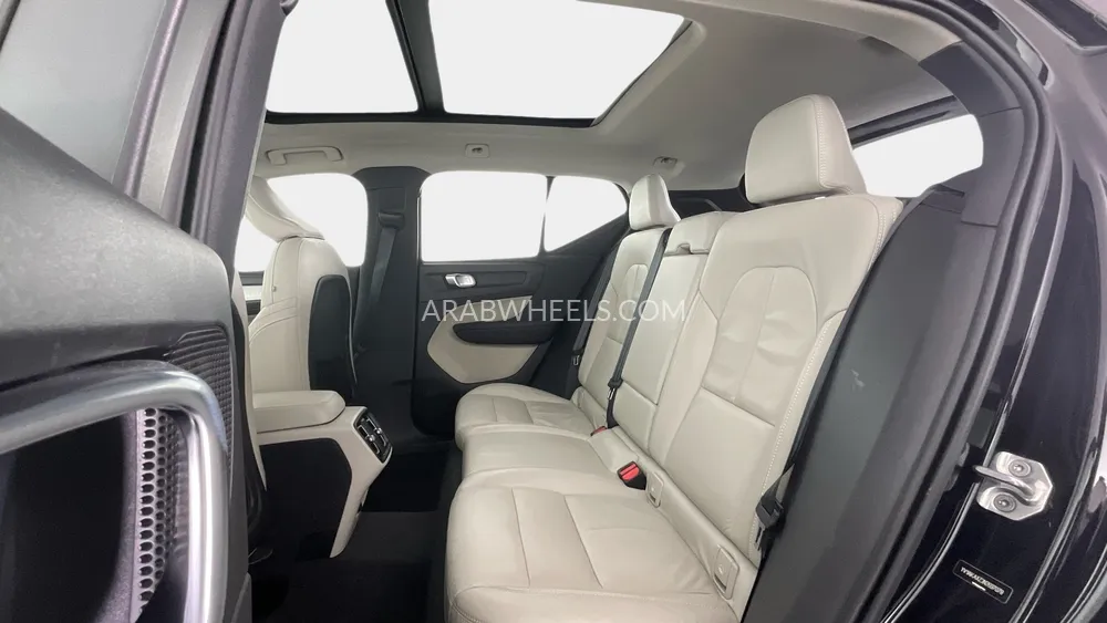 Volvo XC40 2022 for Sale in Dubai Image-13