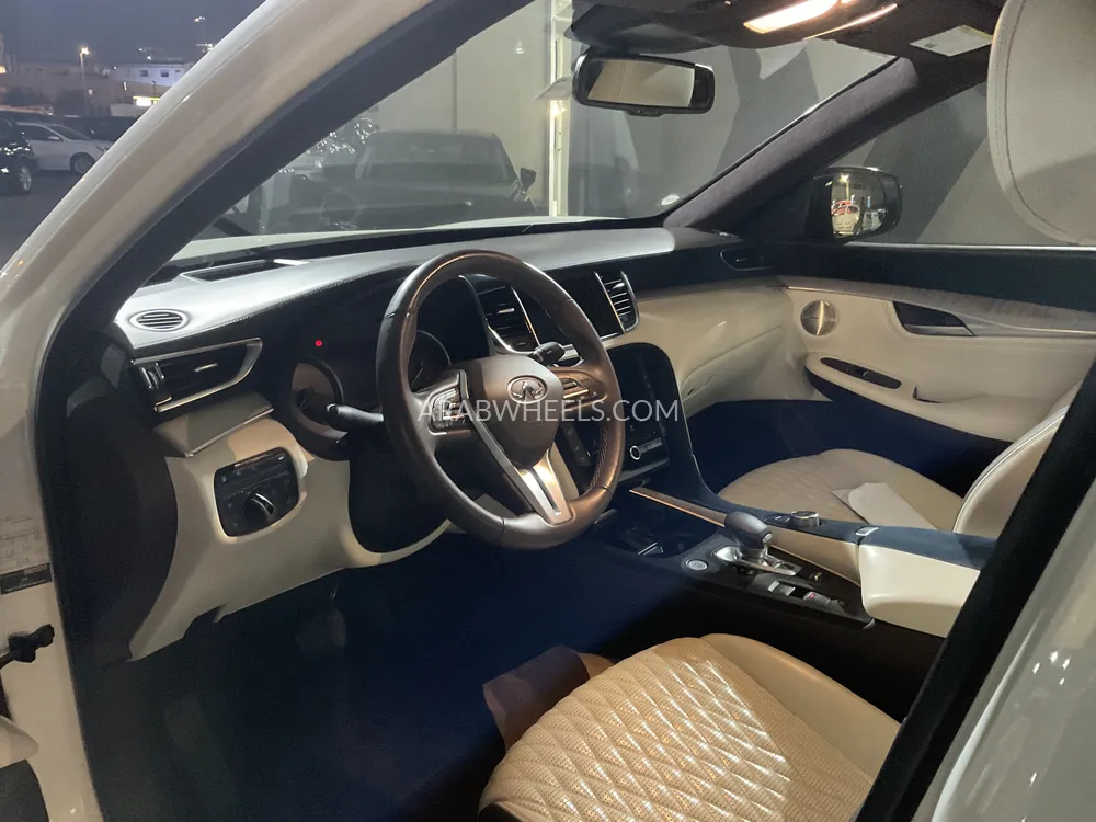 Infiniti QX50 2021 for Sale in Sharjah Image-8