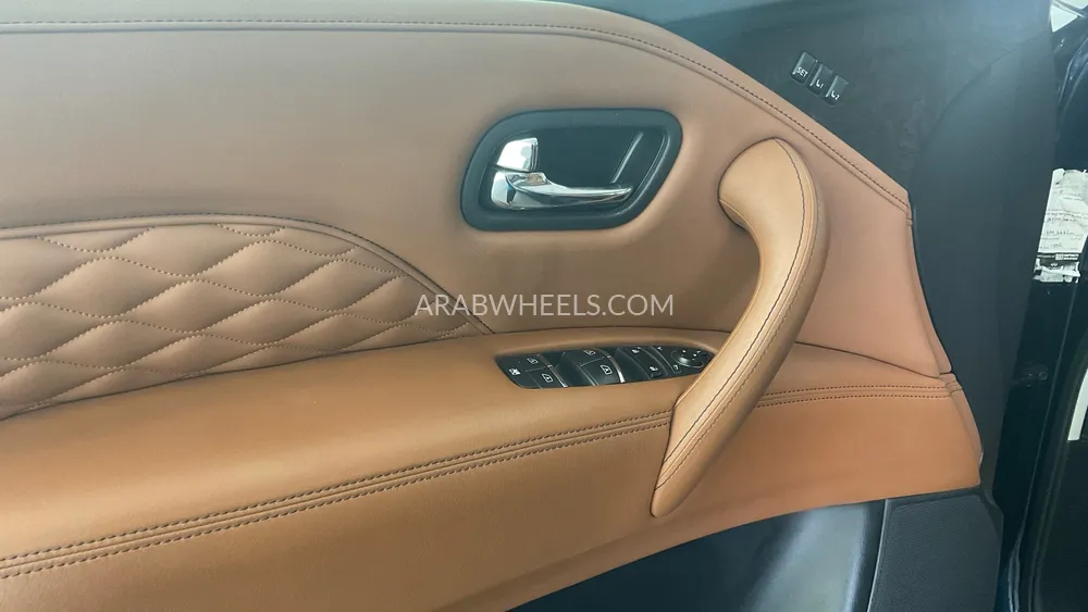 Infiniti QX80 2018 for Sale in Sharjah Image-32