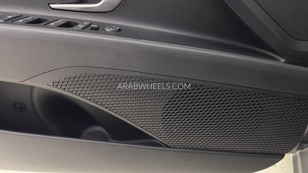 Hyundai Elantra 2025 for Sale in Dubai Image-22