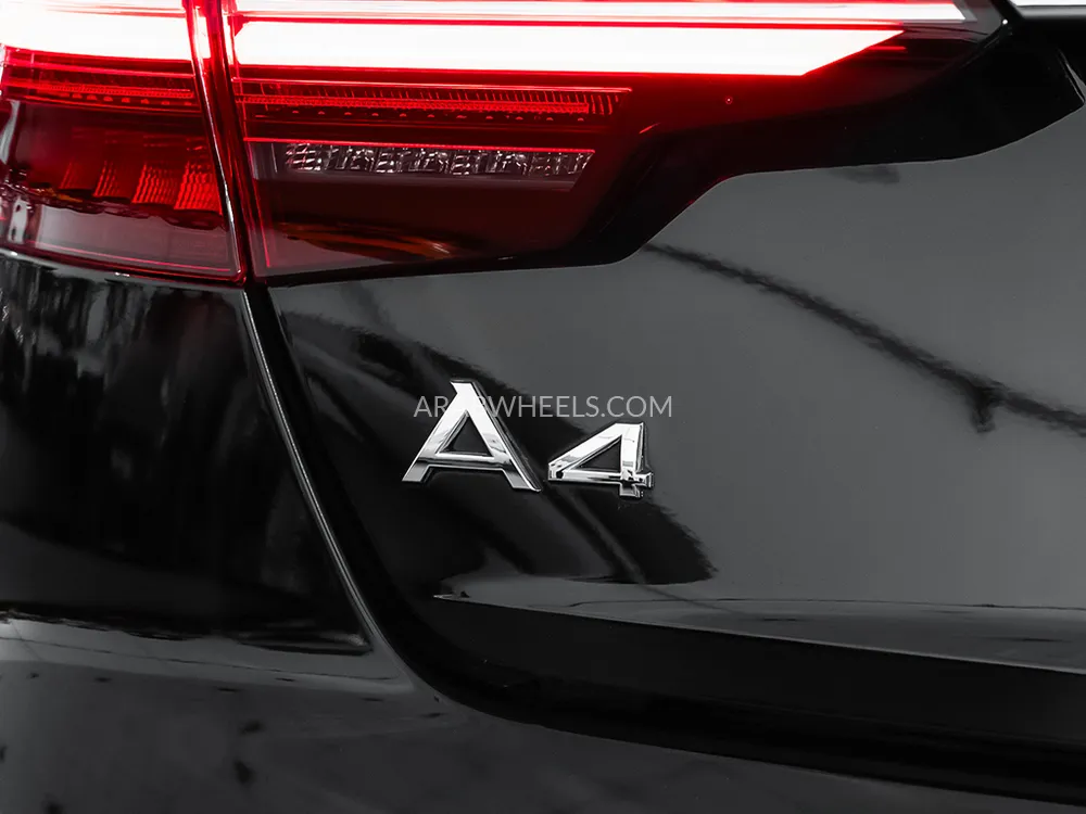 أودي A4 2022 for Sale in دبي Image-15