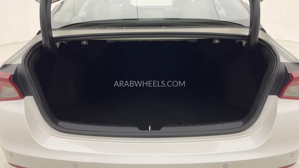 Kia K5 2023 for Sale in Dubai Image-26