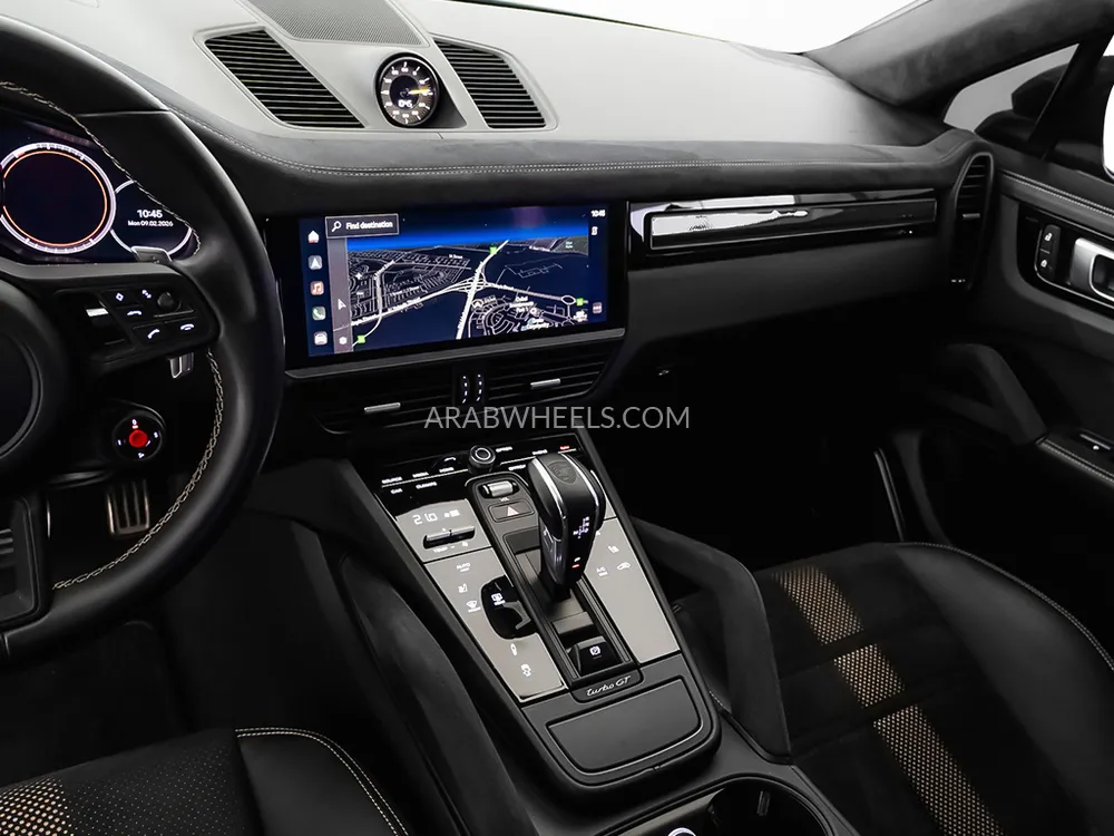 Porsche Cayenne 2022 for Sale in Dubai Image-9