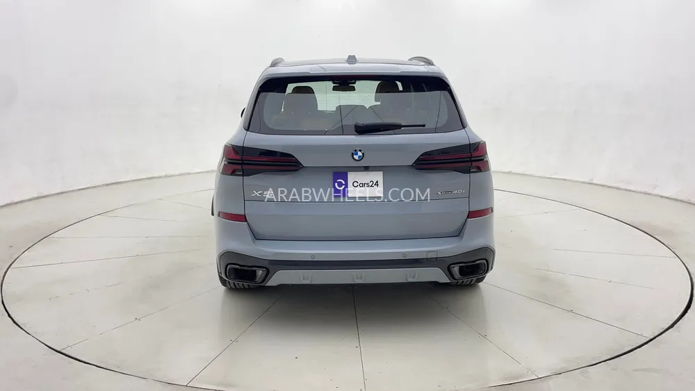 BMW X5 2024 for Sale in Dubai Image-4