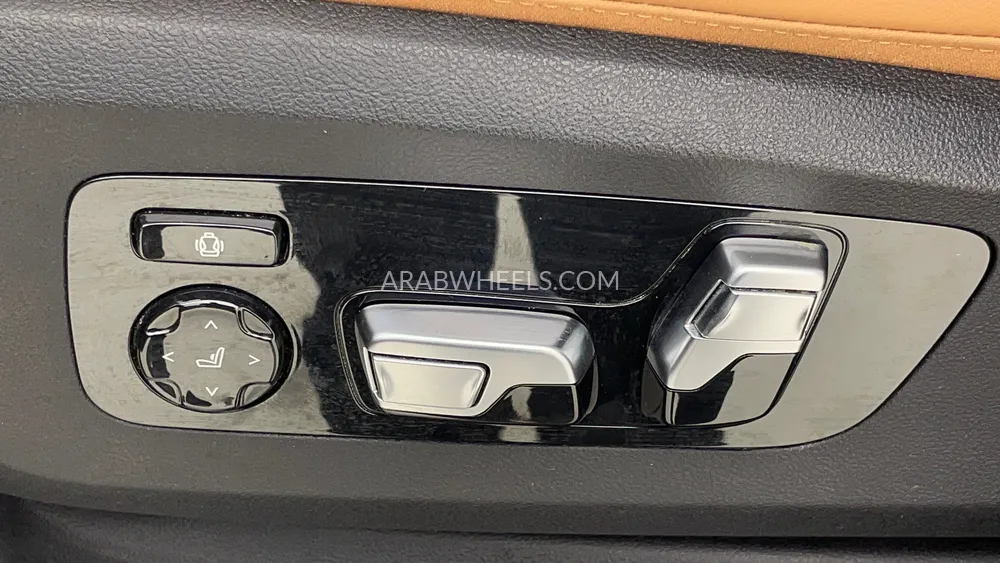 BMW X5 2024 for Sale in Dubai Image-24