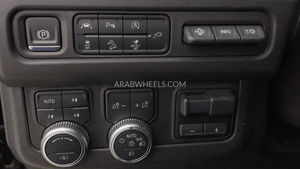 GMC Yukon 2021 for Sale in Dubai Image-40