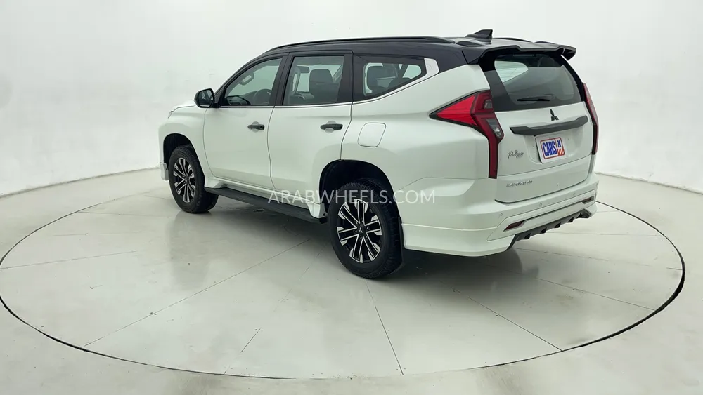 Mitsubishi Montero Sport 2023 for Sale in Dubai Image-5