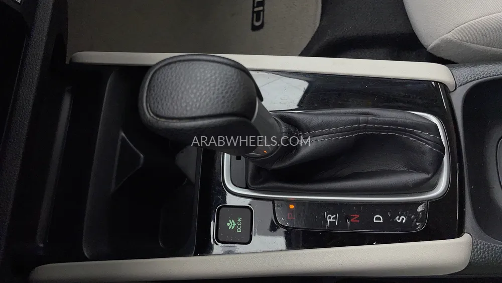 Honda City 2024 for Sale in Dubai Image-18