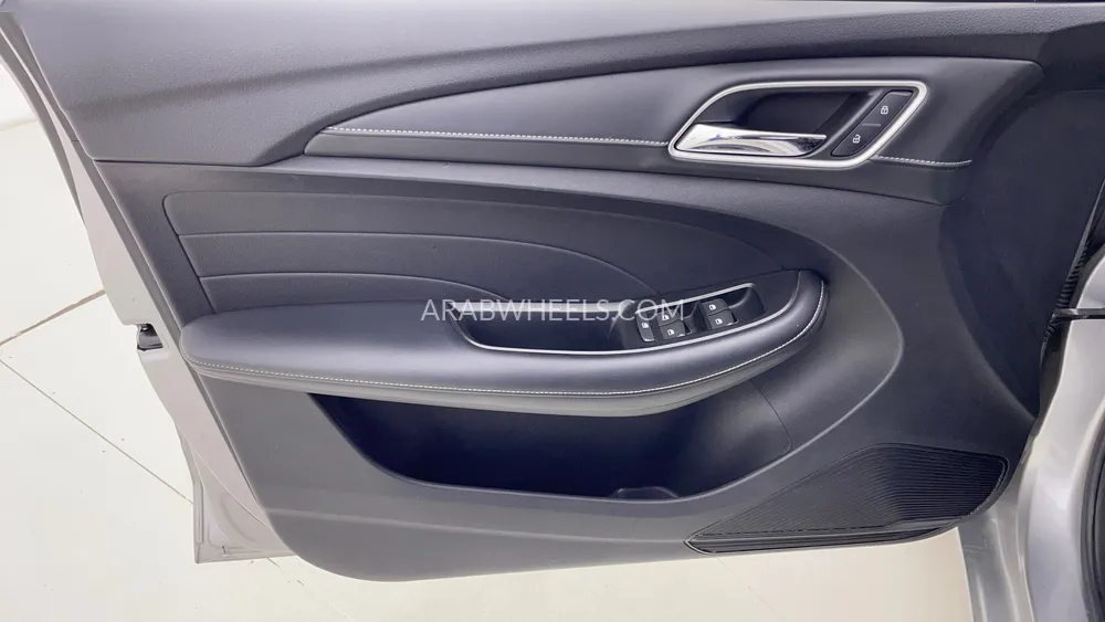 MG 5 2023 for Sale in Dubai Image-17