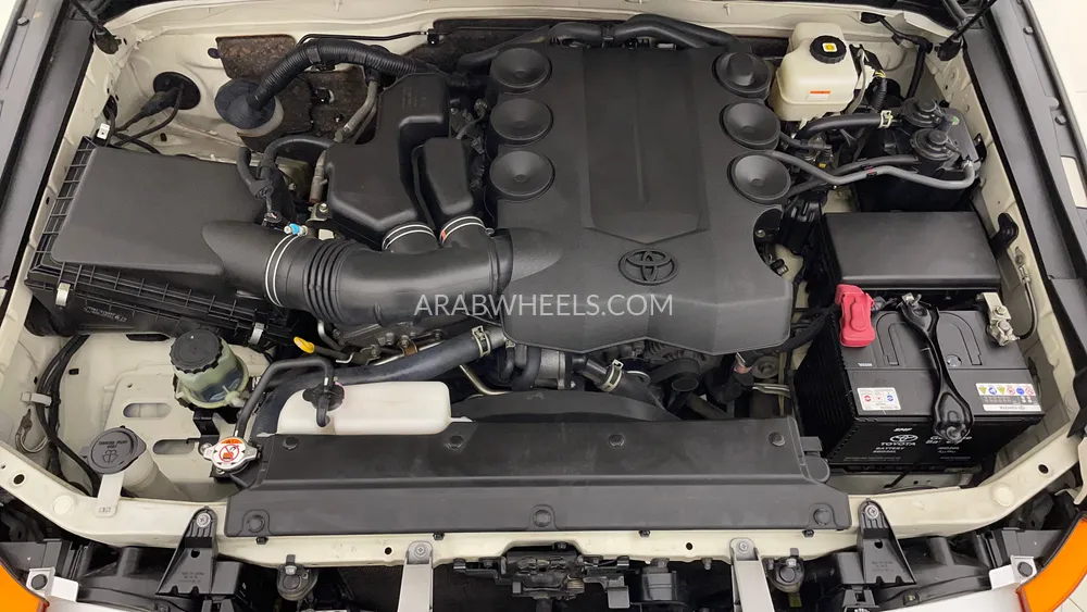 Toyota FJ Cruiser 2023 for Sale in Dubai Image-9