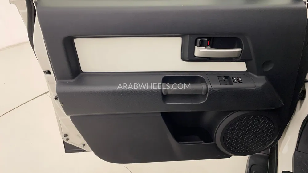 Toyota FJ Cruiser 2023 for Sale in Dubai Image-19