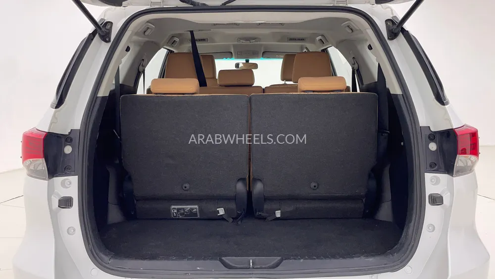 Toyota Fortuner 2024 for Sale in Dubai Image-25