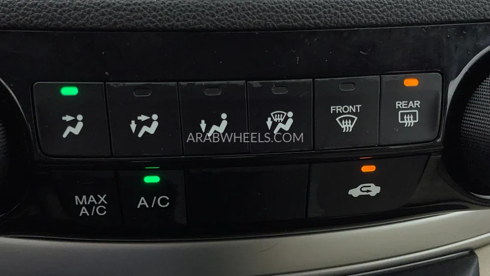 Honda CR-V 2016 for Sale in Dubai Image-34