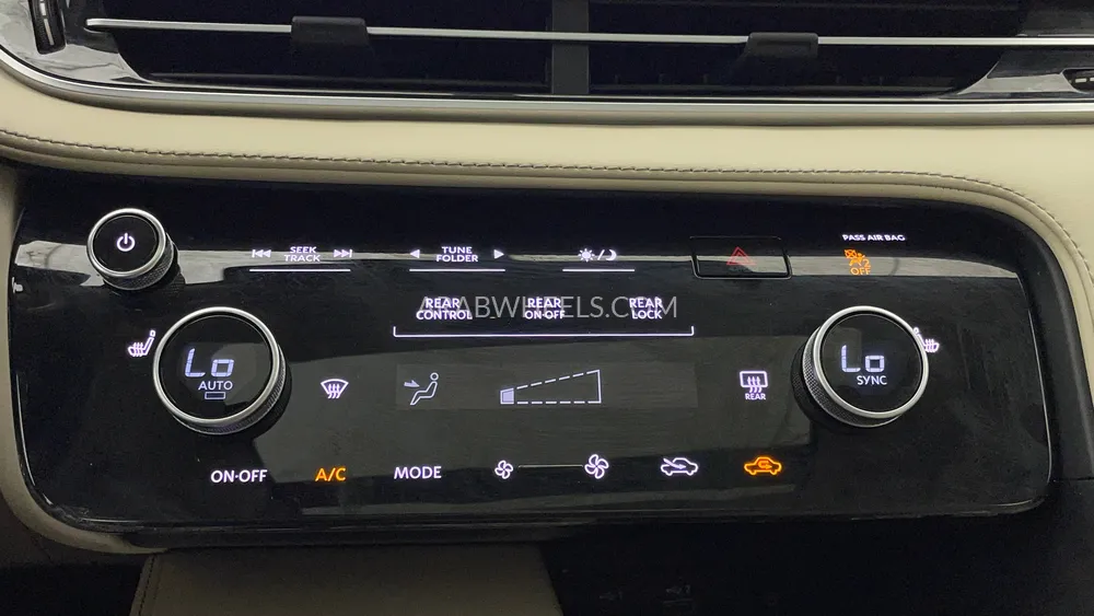 إنفينيتي QX60 2023 for Sale in دبي Image-60