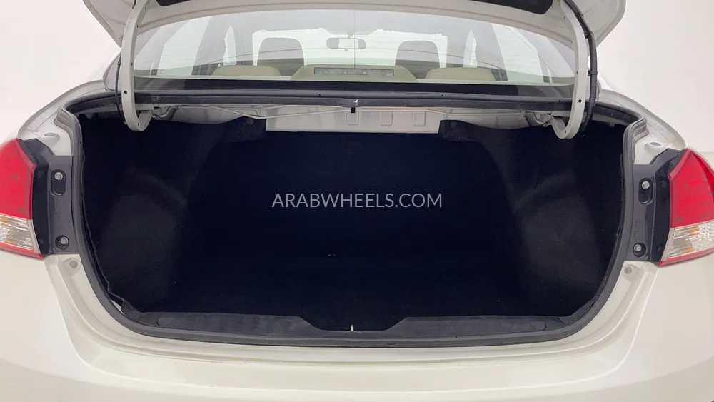 Suzuki Ciaz 2024 for Sale in Dubai Image-25