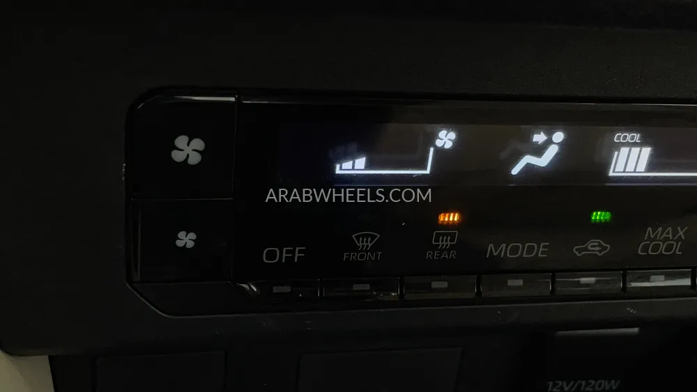 Toyota Yaris 2023 for Sale in Dubai Image-34