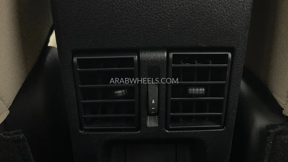 Toyota Yaris 2024 for Sale in Dubai Image-21