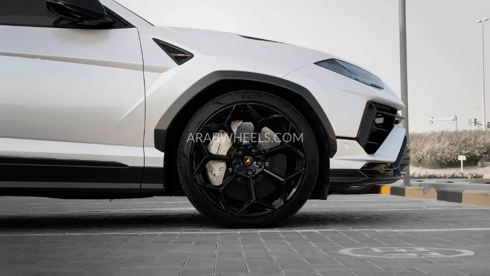 Lamborghini Urus 2024 for Sale in Dubai Image-9
