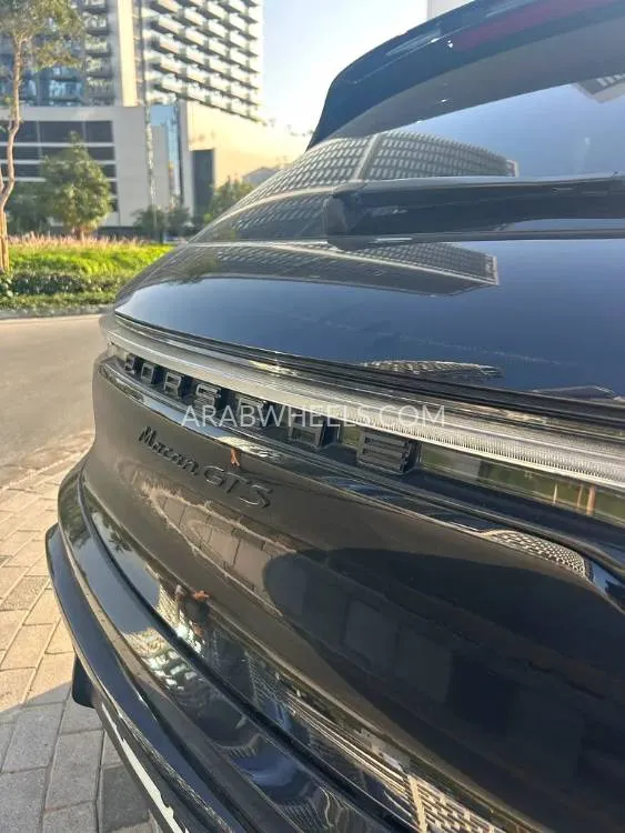 Porsche Macan 2022 for Sale in Dubai Image-8