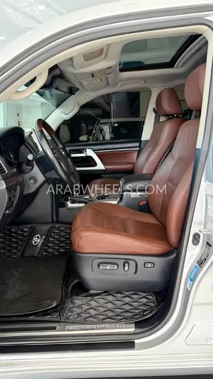 Toyota Land Cruiser 2021 for Sale in Abu Dhabi Image-13