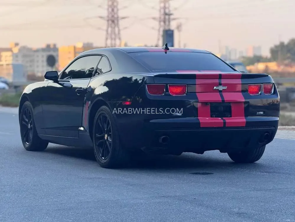 Chevrolet Camaro 2011 for Sale in Sharjah Image-5